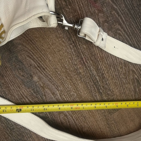 Via Repubblica NWOT large white bag! Larger stitch made in Italy and a nice bag - Picture 14 of 16